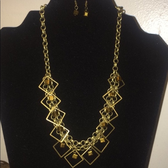 Gold cube earrings and necklace - Picture 1 of 1